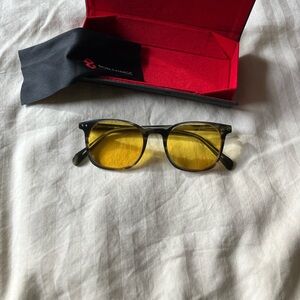 Unisex Bon Charge Arrow Light Sensitivity Glasses with Case